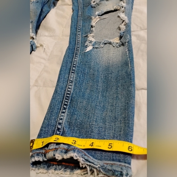 Zara | EUC Relaxed Fit Ultra Thrashed Med Rise Straight Leg Distressed Jeans | 4 - Picture 10 of 16